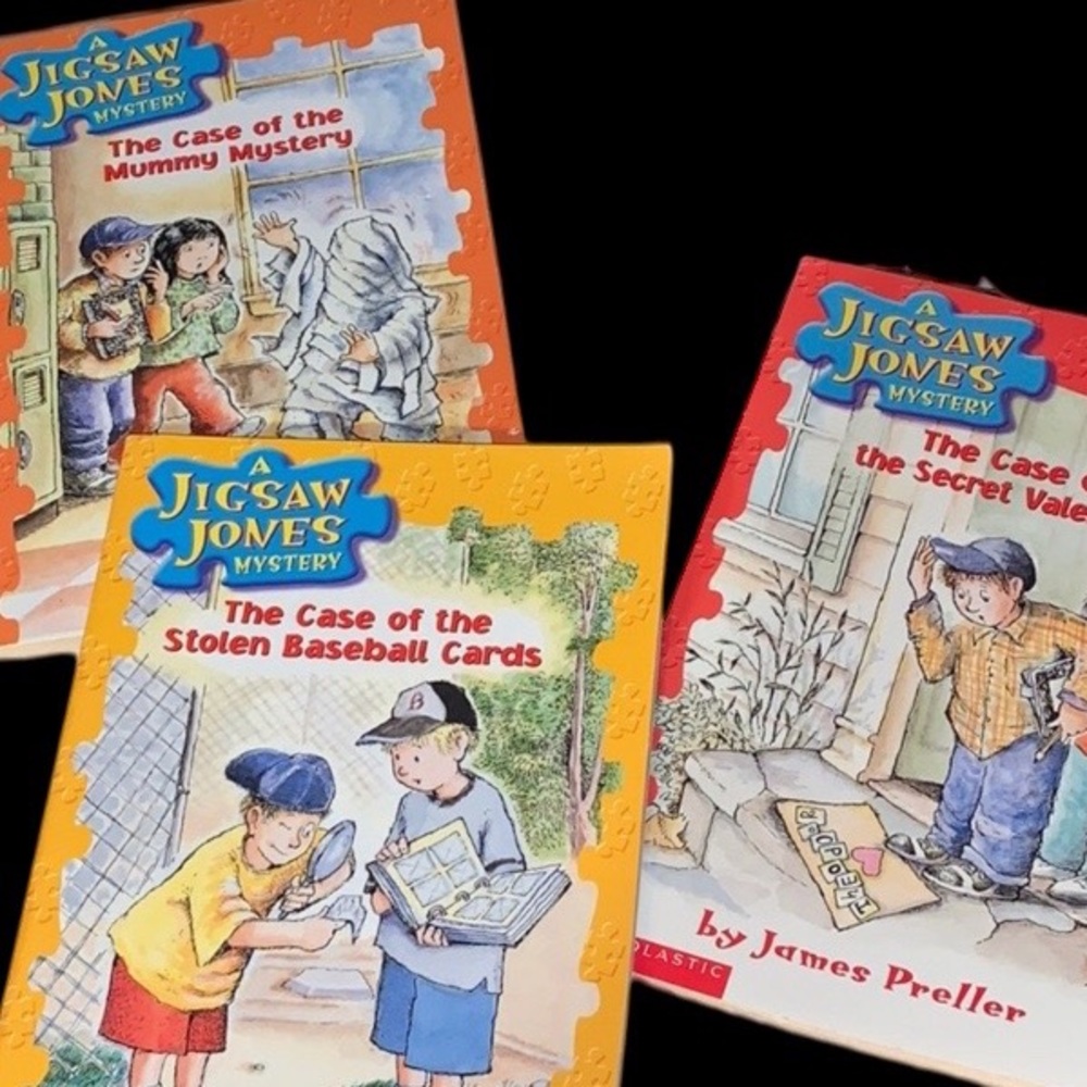 Jigsaw jones set of 3 with valentines book